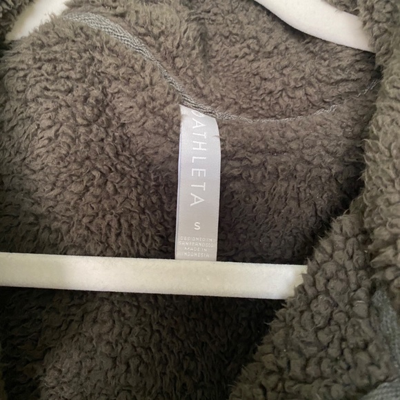 COPY - OBO! Like New Athleta Sherpa Quarter Zip - Picture 5 of 6